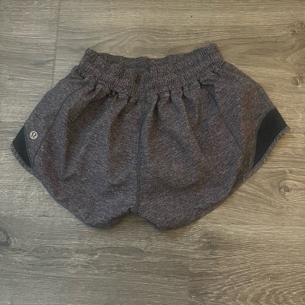 Lululemon Hotty-Hots, Heathered Gray, Size 2, 2.5 inch